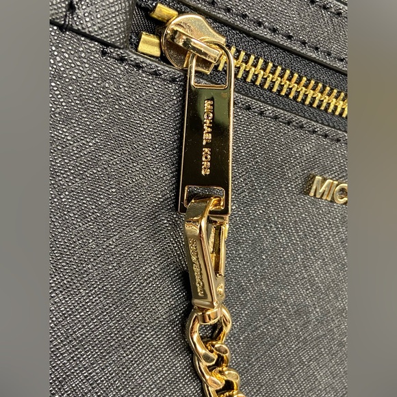 Michael Kors Black Jet Set Large Saffiano Leather Crossbody Bag - Picture 9 of 10